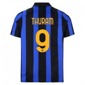 Camisola Inter de Milão Thuram 9 Equipamento Principal 2026-27 Manga Curta