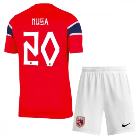 Camisola Noruega Nusa 20 Criança Equipamento Principal Mundial de 2026 Manga Curta Camisola Noruega Nusa 20 Criança Equipamento Principal Mundial de 2026 Manga Curta