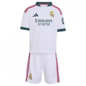 Camisola Real Madrid Criança Equipamento Principal 2026-27 Manga Curta