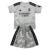Camisola Real Madrid Guarda Redes Criança 2026-27 Cinza Manga Curta Camisola Real Madrid Guarda Redes Criança 2026-27 Cinza Manga Curta