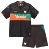 Camisola Venezia Criança Equipamento Principal 2026-27 Manga Curta Camisola Venezia Criança Equipamento Principal 2026-27 Manga Curta