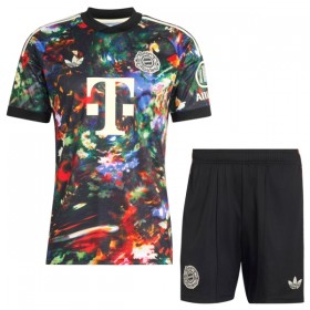 Camisola FC Bayern München Oktoberfest Criança 2026-27 Manga Curta