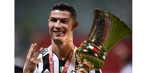 Cristiano Ronaldo completa três Grand Slams da liga principal