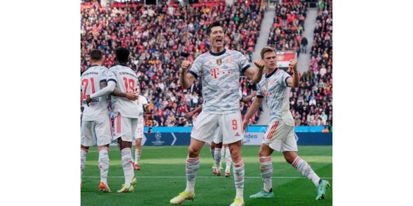Três reis de dados do futebol ativo