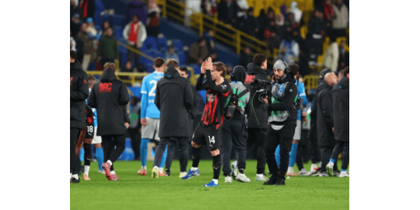 A eliminação do Milan na Taça de Itália intensifica a pressão no Campeonato Italiano