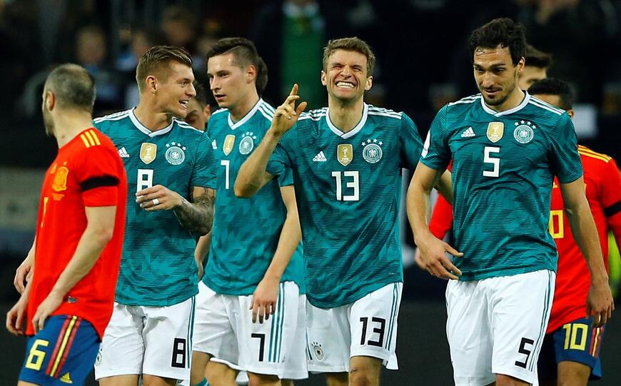 A Alemanha e a Espanha disputaram um amistoso empate em uma reunião dos dois últimos campeões mundiais