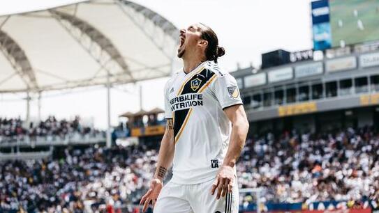 Comeback de Zlatan Ibrahimovic e 4-3 derby vencem