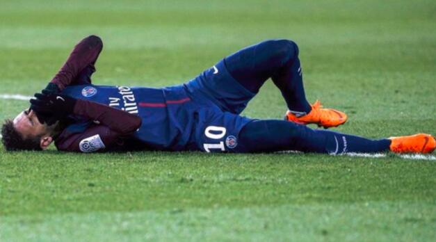 PSG reclama ao chefe de árbitros da Ligue 1 sobre o comportamento de Marseille