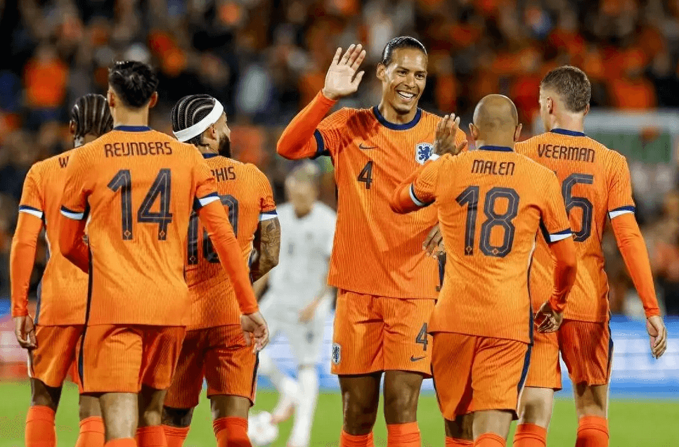 A seleção holandesa mostrou grande potencial e força, De Jong lamentavelmente falhou