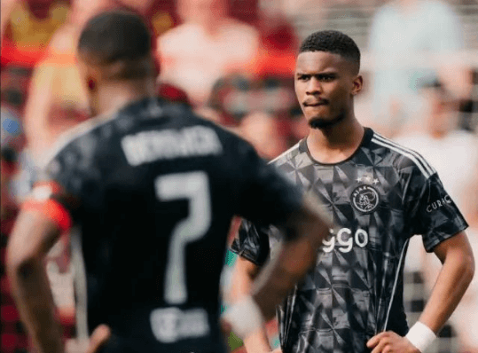 Ajax 0-6 Feyenoord, a maior derrota da história da equipe