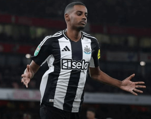 Newcastle United 2-0 Arsenal, Isaac enfrenta o desafio com tranquilidade