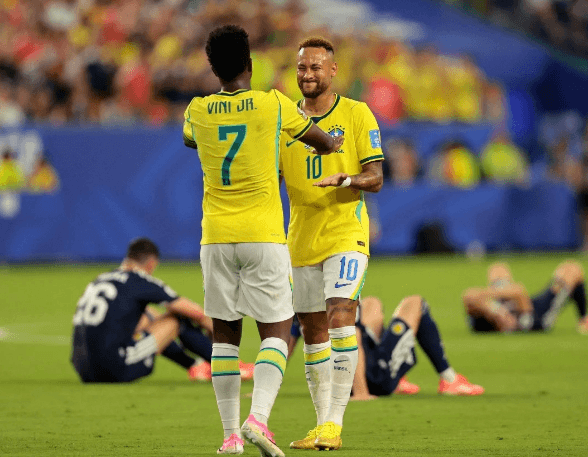 Depois de 981 dias de espera, Neymar está finalmente de volta